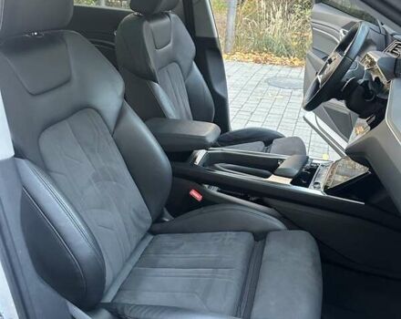 Белый Ауди E-Tron, объемом двигателя 0 л и пробегом 150 тыс. км за 33500 $, фото 30 на Automoto.ua