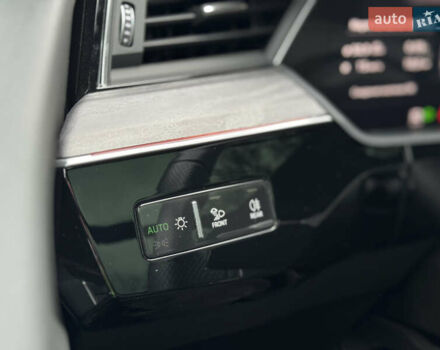 Белый Ауди E-Tron, объемом двигателя 0 л и пробегом 20 тыс. км за 51500 $, фото 16 на Automoto.ua