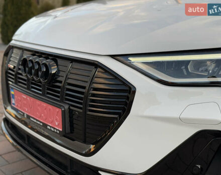 Белый Ауди E-Tron, объемом двигателя 0 л и пробегом 55 тыс. км за 43000 $, фото 62 на Automoto.ua
