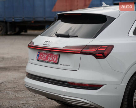 Білий Ауді E-Tron, об'ємом двигуна 0 л та пробігом 94 тис. км за 37999 $, фото 8 на Automoto.ua