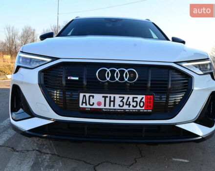 Белый Ауди E-Tron, объемом двигателя 0 л и пробегом 63 тыс. км за 41450 $, фото 16 на Automoto.ua