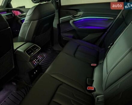 Белый Ауди E-Tron, объемом двигателя 0 л и пробегом 26 тыс. км за 48778 $, фото 37 на Automoto.ua