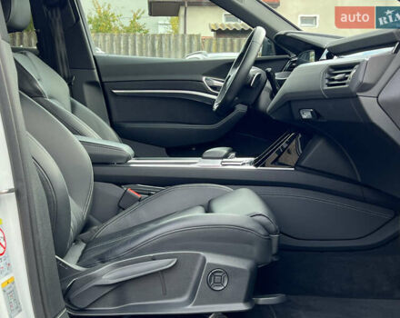 Белый Ауди E-Tron, объемом двигателя 0 л и пробегом 23 тыс. км за 44483 $, фото 41 на Automoto.ua