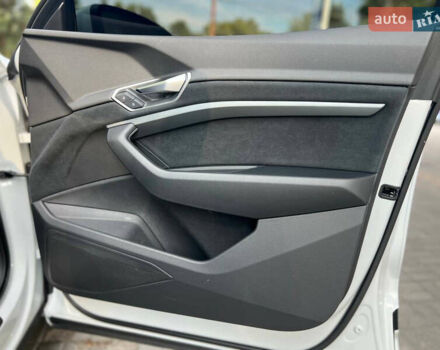 Білий Ауді E-Tron, об'ємом двигуна 0 л та пробігом 22 тис. км за 41500 $, фото 38 на Automoto.ua