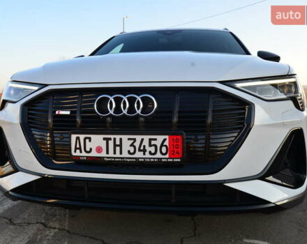 Белый Ауди E-Tron, объемом двигателя 0 л и пробегом 63 тыс. км за 41450 $, фото 5 на Automoto.ua