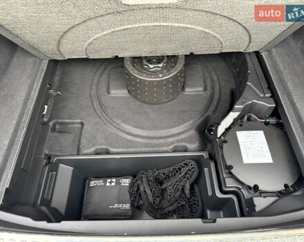 Белый Ауди E-Tron, объемом двигателя 0 л и пробегом 60 тыс. км за 34700 $, фото 44 на Automoto.ua