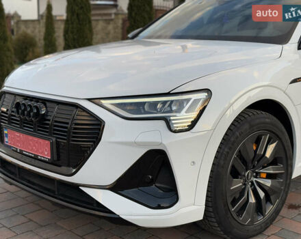 Белый Ауди E-Tron, объемом двигателя 0 л и пробегом 55 тыс. км за 43000 $, фото 64 на Automoto.ua