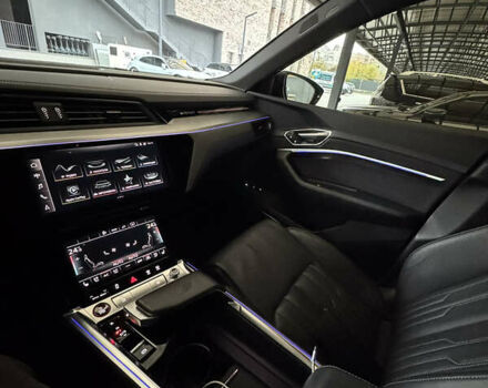 Белый Ауди E-Tron, объемом двигателя 0 л и пробегом 42 тыс. км за 50600 $, фото 17 на Automoto.ua