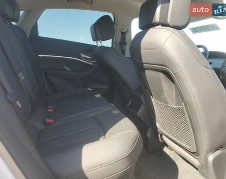 Білий Ауді E-Tron, об'ємом двигуна 0 л та пробігом 51 тис. км за 19100 $, фото 10 на Automoto.ua