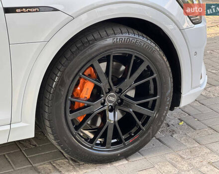 Білий Ауді E-Tron, об'ємом двигуна 0 л та пробігом 22 тис. км за 41500 $, фото 11 на Automoto.ua