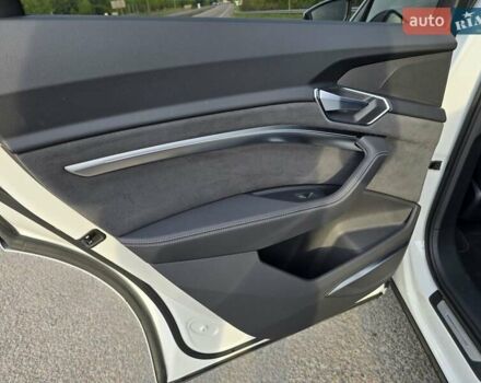 Белый Ауди E-Tron, объемом двигателя 0 л и пробегом 61 тыс. км за 42999 $, фото 45 на Automoto.ua