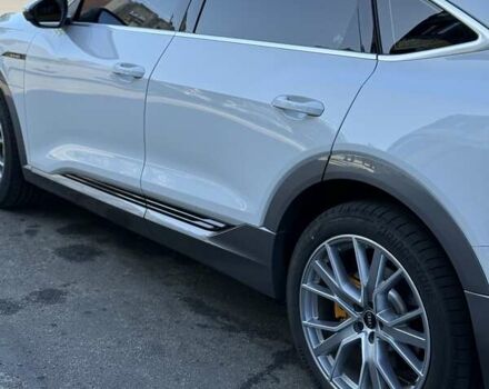 Белый Ауди E-Tron, объемом двигателя 0 л и пробегом 16 тыс. км за 44000 $, фото 5 на Automoto.ua