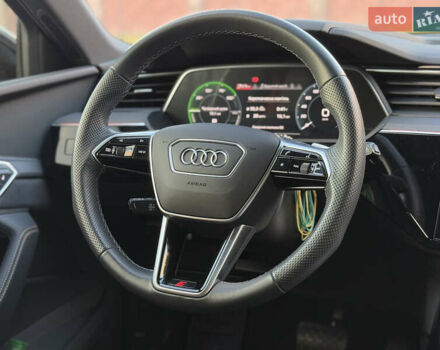 Белый Ауди E-Tron, объемом двигателя 0 л и пробегом 55 тыс. км за 43000 $, фото 8 на Automoto.ua