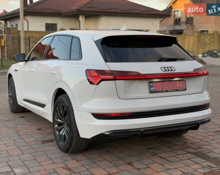 Белый Ауди E-Tron, объемом двигателя 0 л и пробегом 55 тыс. км за 43000 $, фото 43 на Automoto.ua