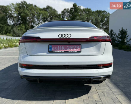 Белый Ауди E-Tron, объемом двигателя 0 л и пробегом 99 тыс. км за 34800 $, фото 7 на Automoto.ua