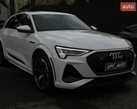 Білий Ауді E-Tron, об'ємом двигуна 0 л та пробігом 11 тис. км за 49700 $, фото 8 на Automoto.ua