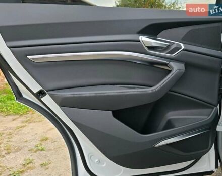 Белый Ауди E-Tron, объемом двигателя 0 л и пробегом 26 тыс. км за 48778 $, фото 67 на Automoto.ua