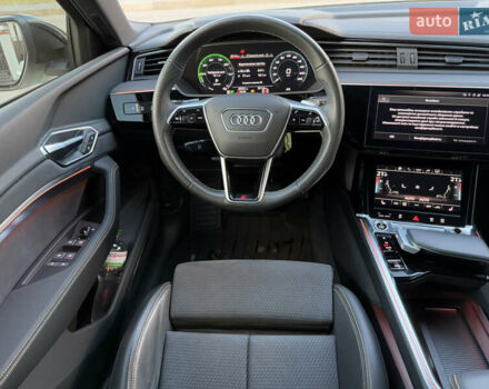 Белый Ауди E-Tron, объемом двигателя 0 л и пробегом 55 тыс. км за 43000 $, фото 7 на Automoto.ua