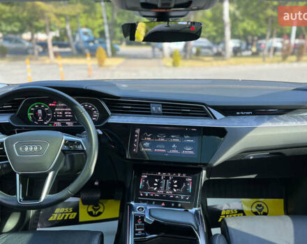 Белый Ауди E-Tron, объемом двигателя 0 л и пробегом 33 тыс. км за 42990 $, фото 20 на Automoto.ua