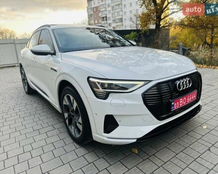 Белый Ауди E-Tron, объемом двигателя 0 л и пробегом 150 тыс. км за 33500 $, фото 3 на Automoto.ua
