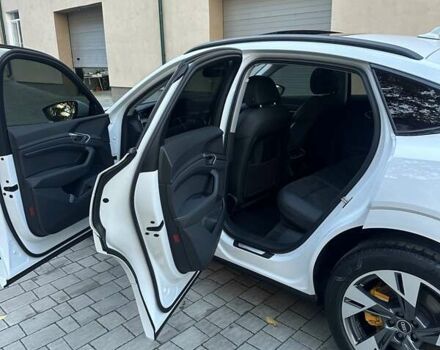 Белый Ауди E-Tron, объемом двигателя 0 л и пробегом 150 тыс. км за 33500 $, фото 18 на Automoto.ua