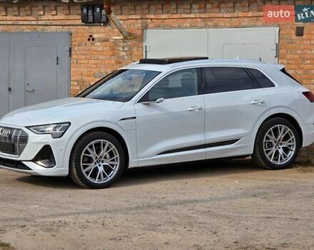 Белый Ауди E-Tron, объемом двигателя 0 л и пробегом 26 тыс. км за 48778 $, фото 10 на Automoto.ua
