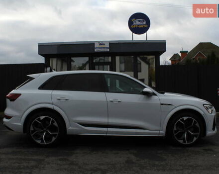 Білий Ауді E-Tron, об'ємом двигуна 0 л та пробігом 11 тис. км за 49700 $, фото 7 на Automoto.ua