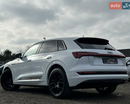 Белый Ауди E-Tron, объемом двигателя 0 л и пробегом 23 тыс. км за 44483 $, фото 5 на Automoto.ua