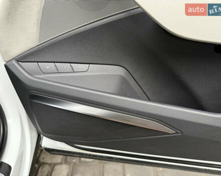 Белый Ауди E-Tron, объемом двигателя 0 л и пробегом 60 тыс. км за 34700 $, фото 50 на Automoto.ua