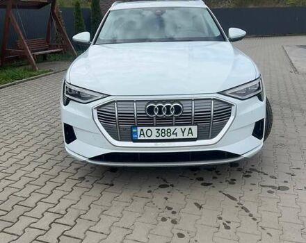 Білий Ауді E-Tron, об'ємом двигуна 0 л та пробігом 36 тис. км за 32000 $, фото 7 на Automoto.ua