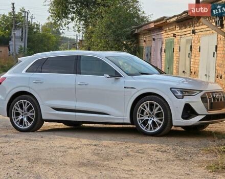 Белый Ауди E-Tron, объемом двигателя 0 л и пробегом 26 тыс. км за 48778 $, фото 94 на Automoto.ua
