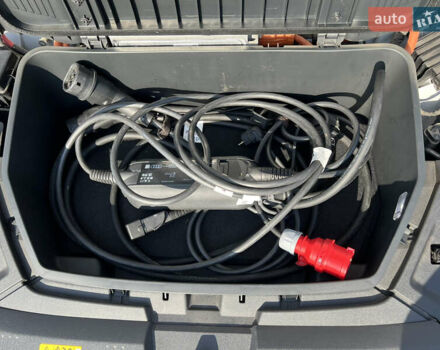 Белый Ауди E-Tron, объемом двигателя 0 л и пробегом 41 тыс. км за 42727 $, фото 86 на Automoto.ua