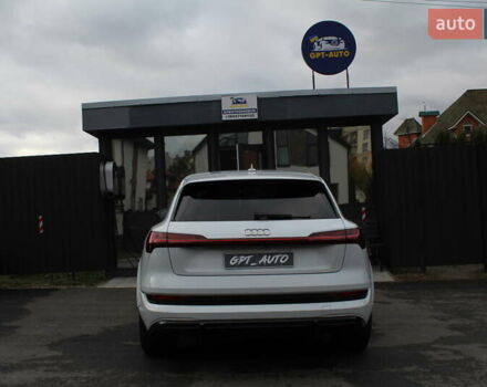 Білий Ауді E-Tron, об'ємом двигуна 0 л та пробігом 11 тис. км за 49700 $, фото 10 на Automoto.ua