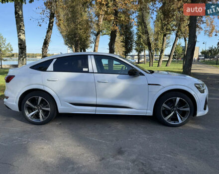 Белый Ауди E-Tron, объемом двигателя 0 л и пробегом 1 тыс. км за 67000 $, фото 5 на Automoto.ua