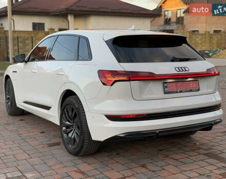 Белый Ауди E-Tron, объемом двигателя 0 л и пробегом 55 тыс. км за 43000 $, фото 65 на Automoto.ua