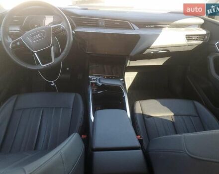 Білий Ауді E-Tron, об'ємом двигуна 0 л та пробігом 51 тис. км за 19100 $, фото 7 на Automoto.ua