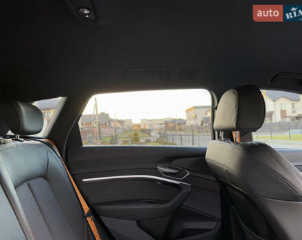 Белый Ауди E-Tron, объемом двигателя 0 л и пробегом 55 тыс. км за 43000 $, фото 23 на Automoto.ua