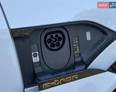 Белый Ауди E-Tron, объемом двигателя 0 л и пробегом 41 тыс. км за 42727 $, фото 85 на Automoto.ua