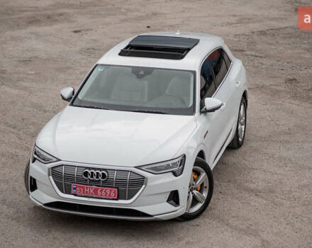 Білий Ауді E-Tron, об'ємом двигуна 0 л та пробігом 94 тис. км за 37999 $, фото 7 на Automoto.ua