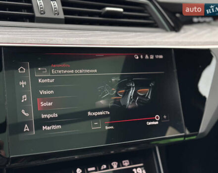 Белый Ауди E-Tron, объемом двигателя 0 л и пробегом 20 тыс. км за 51500 $, фото 21 на Automoto.ua