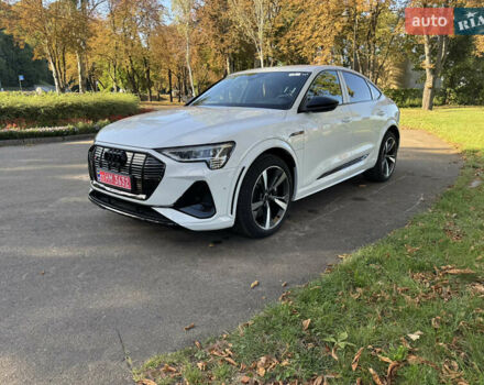 Белый Ауди E-Tron, объемом двигателя 0 л и пробегом 1 тыс. км за 67000 $, фото 2 на Automoto.ua