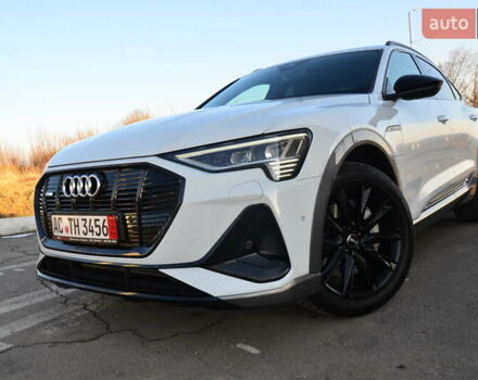 Белый Ауди E-Tron, объемом двигателя 0 л и пробегом 63 тыс. км за 41450 $, фото 10 на Automoto.ua