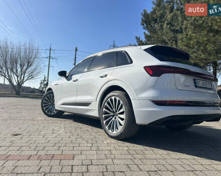 Белый Ауди E-Tron, объемом двигателя 0 л и пробегом 59 тыс. км за 44999 $, фото 13 на Automoto.ua