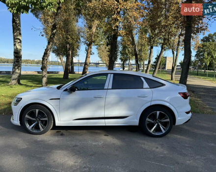 Белый Ауди E-Tron, объемом двигателя 0 л и пробегом 1 тыс. км за 67000 $, фото 6 на Automoto.ua