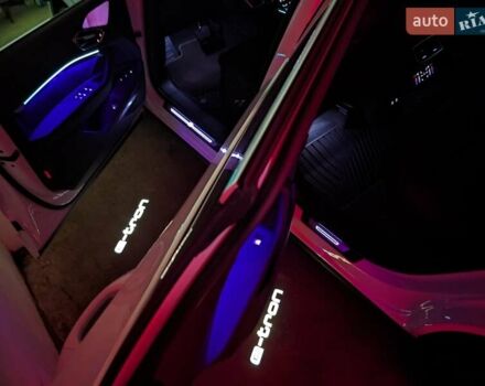 Белый Ауди E-Tron, объемом двигателя 0 л и пробегом 26 тыс. км за 48778 $, фото 40 на Automoto.ua