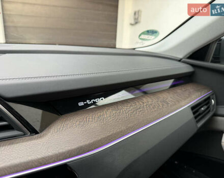 Белый Ауди E-Tron, объемом двигателя 0 л и пробегом 60 тыс. км за 34700 $, фото 62 на Automoto.ua