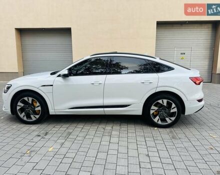 Белый Ауди E-Tron, объемом двигателя 0 л и пробегом 150 тыс. км за 33500 $, фото 5 на Automoto.ua