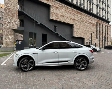 Белый Ауди E-Tron, объемом двигателя 0 л и пробегом 42 тыс. км за 50600 $, фото 3 на Automoto.ua
