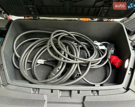 Белый Ауди E-Tron, объемом двигателя 0 л и пробегом 41 тыс. км за 47000 $, фото 12 на Automoto.ua