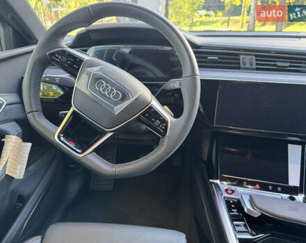 Белый Ауди E-Tron, объемом двигателя 0 л и пробегом 1 тыс. км за 67000 $, фото 16 на Automoto.ua